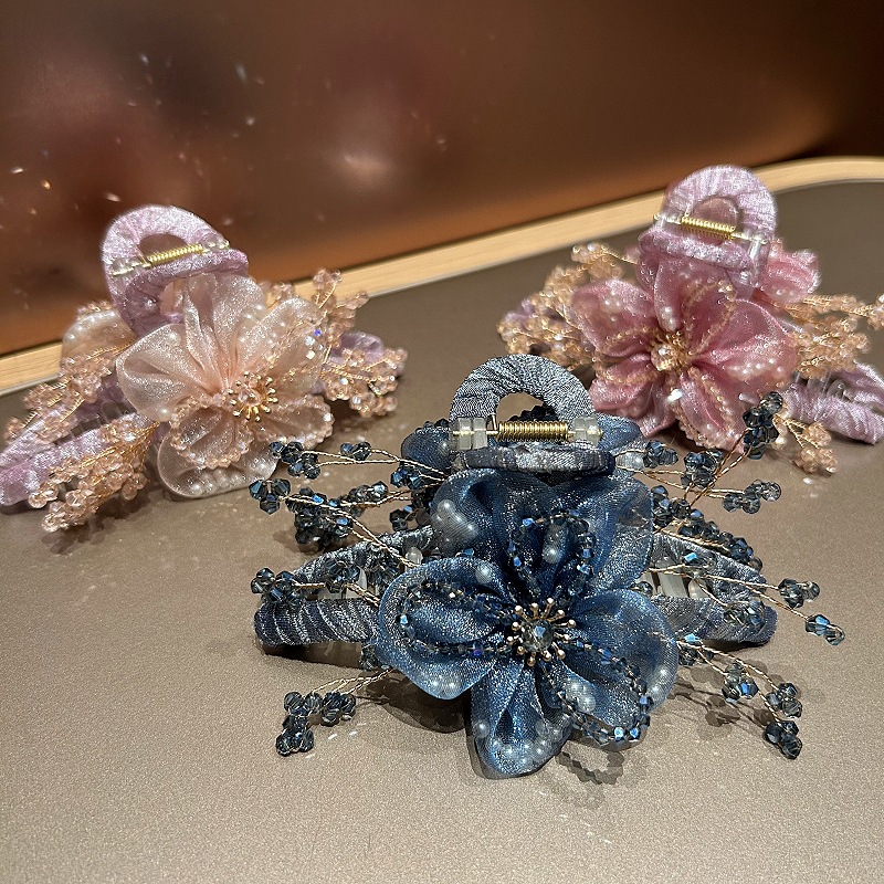 Crystal Mesh Fabric - エレガントな韓国ヘアアクセサリー、ファブリックメッシュフラワーヘアクロウクリップ、スタイリッシュなクリスタルフローラル、女性用シャーククランプ